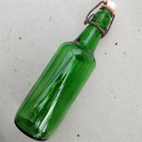 Grøn glas gl. Svensk flaske med patentprop.
